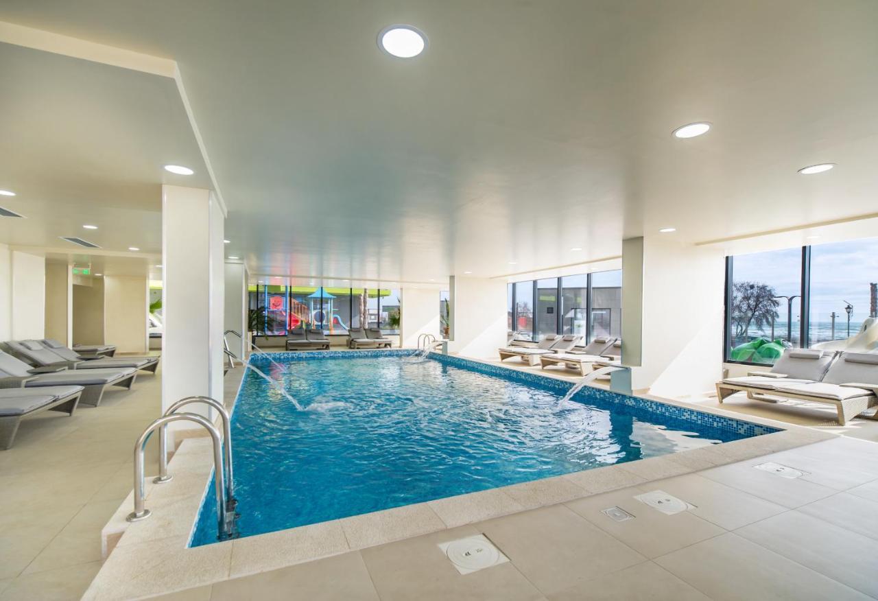 Sunrise King Studio Spa N Pool Beach Resort Năvodari Esterno foto